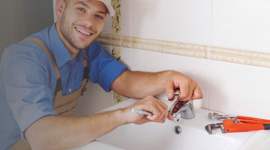Local water heater installation in Swedesburg, IA